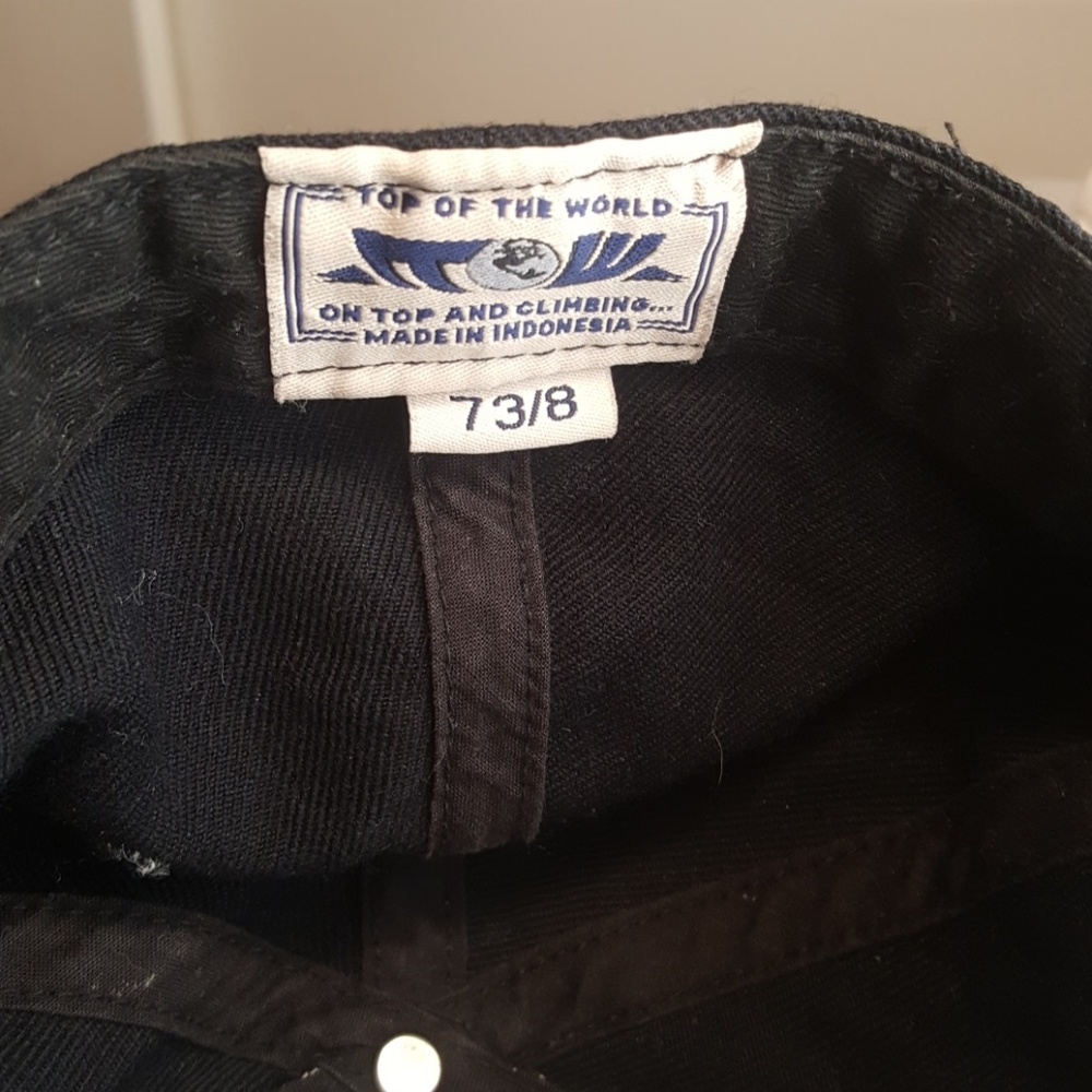 3 Hats - Picture 4 of 4